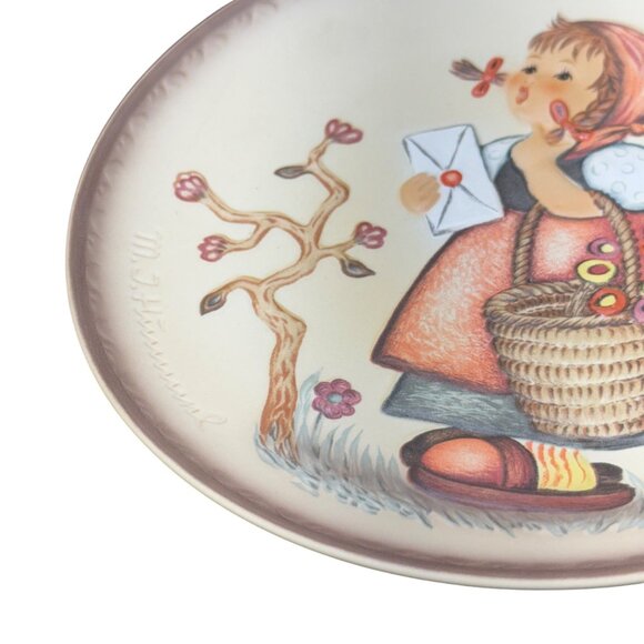 M J Hummel “Friends Forever" Collector Relief Plates 1991 "Meditation"‎ Org. Box - Picture 9 of 15